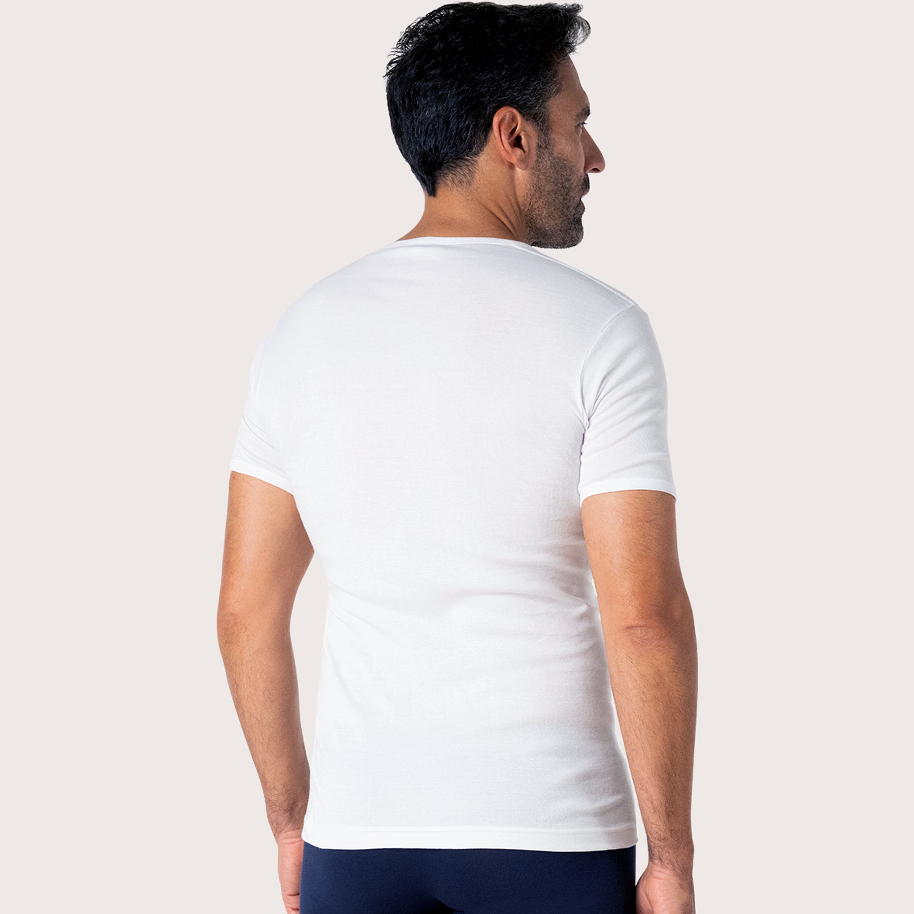 Tee-shirt col V manches courtes homme Pur coton Premium Fait en France Eminence.