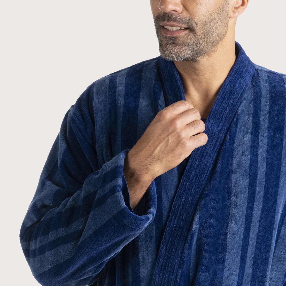 s/files/1/0779/5290/9647/files/07U46_9710_S8.jpg?v=1760688360